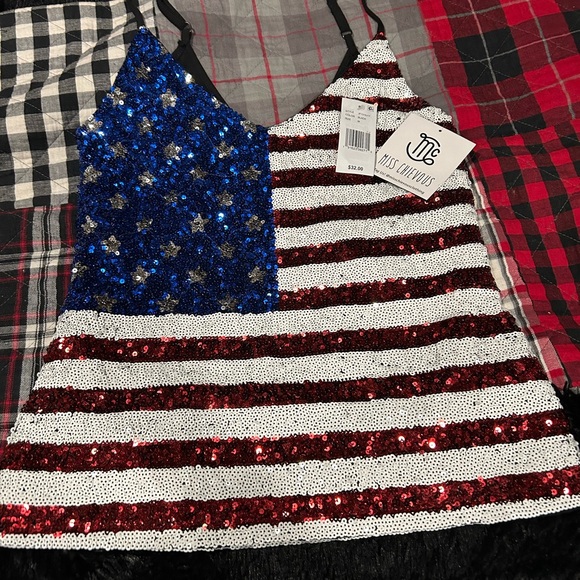 Beautiful sequence patriotic tank top - Picture 1 of 4